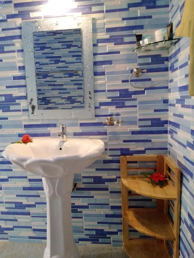 Les Elles Guesthouse Self Catering Baie Lazare  Exterior photo