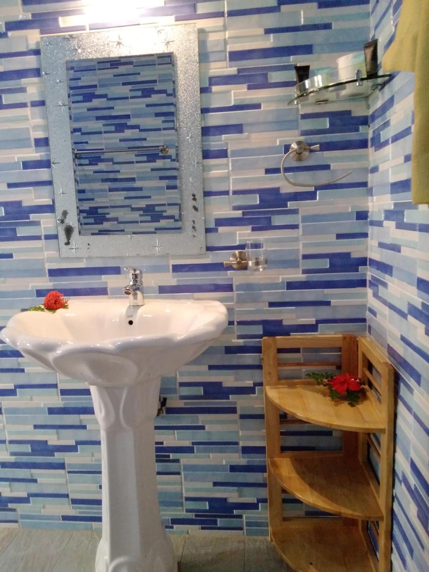 Les Elles Guesthouse Self Catering Baie Lazare  Room photo
