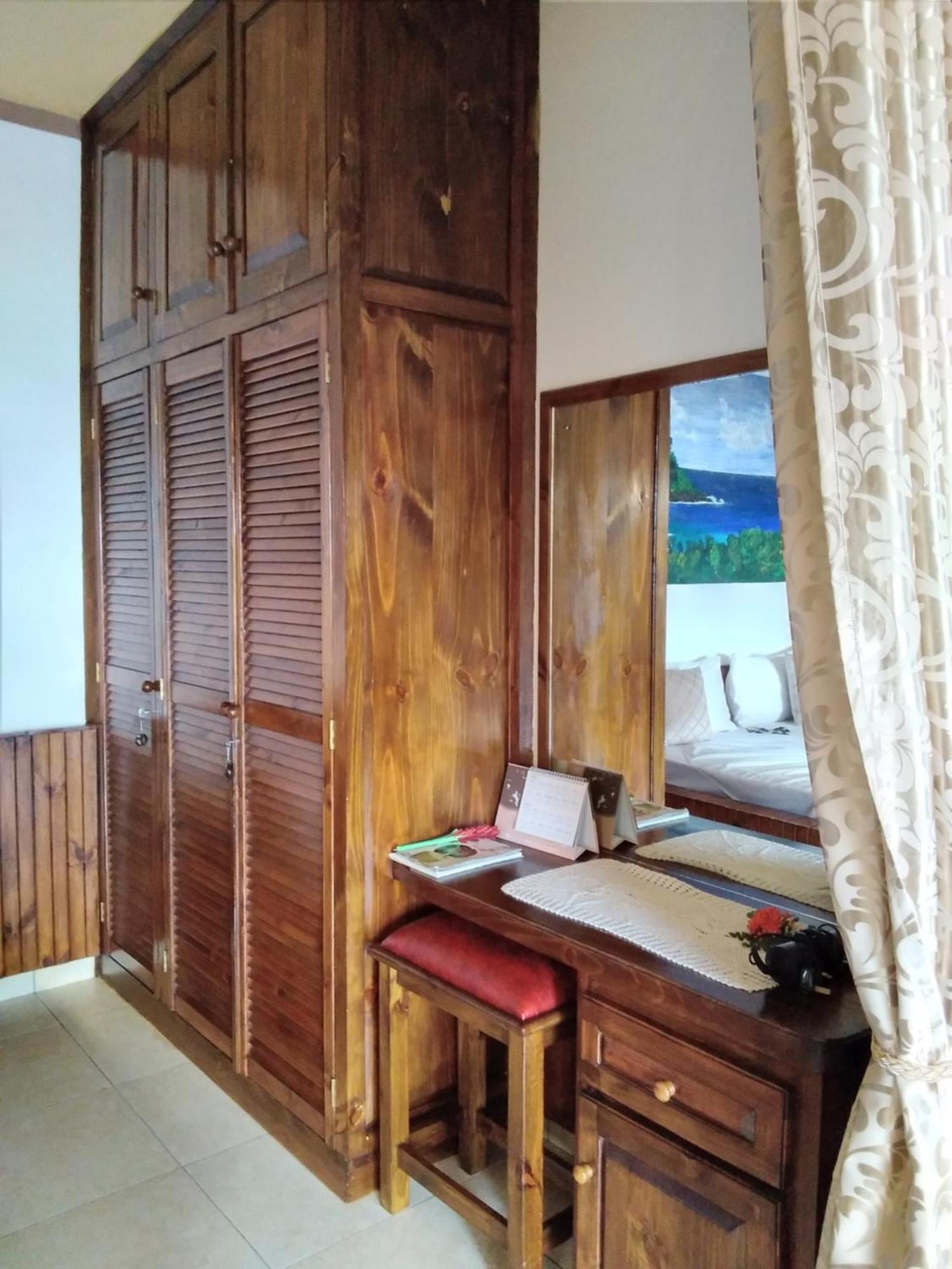 Les Elles Guesthouse Self Catering Baie Lazare  Room photo