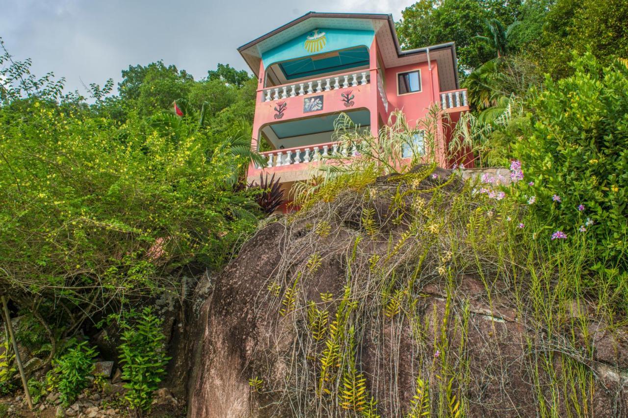 Les Elles Guesthouse Self Catering Baie Lazare  Exterior photo